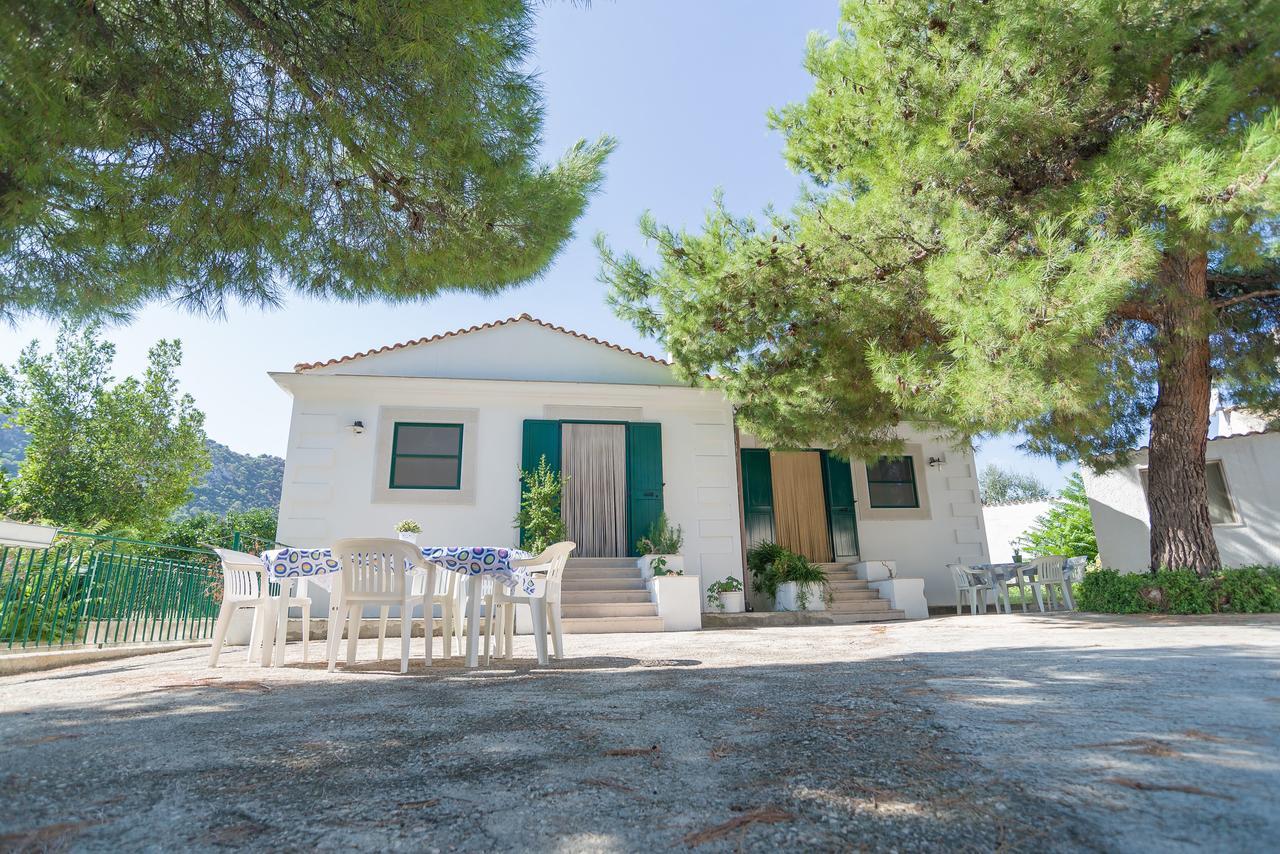 Villa Tre Torri Mattinata Esterno foto